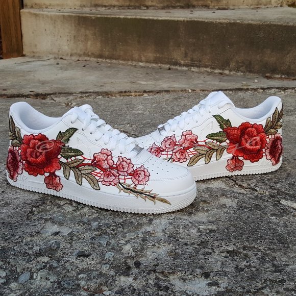Nike Air Force 1 Low White Rose Embroidery Custom NWT - Picture 6 of 9